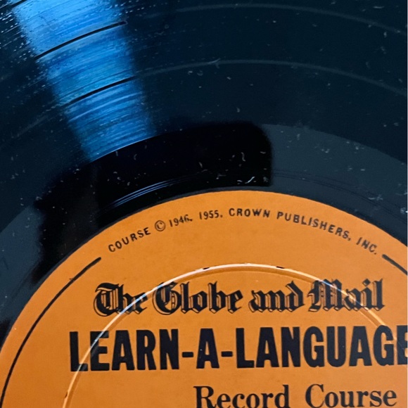 Set of Vintage Globe and Mail French Course on Vinyl - Picture 6 of 7